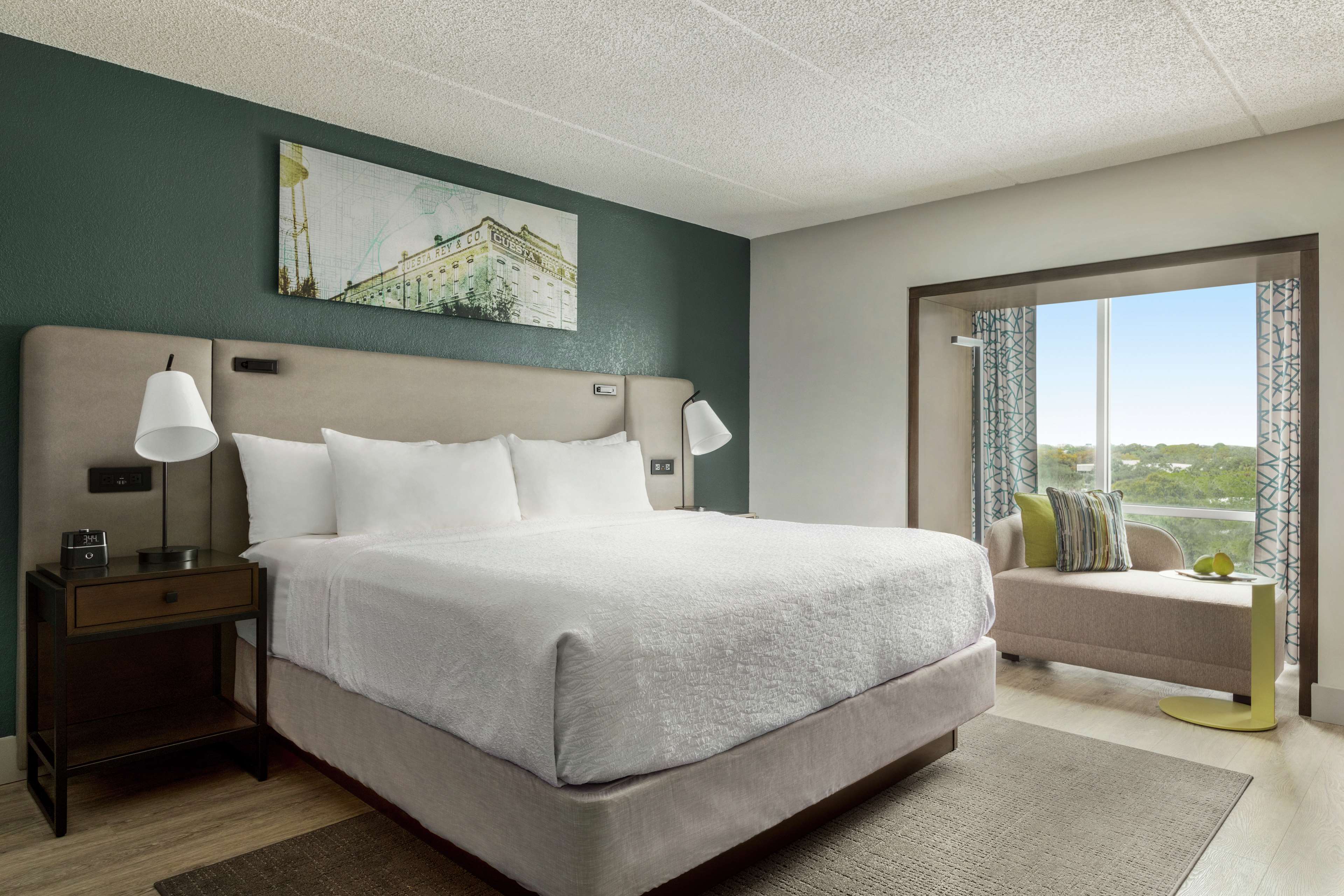 Hotel Alba Tampa, Tapestry Collection by Hilton - Tap to explore photos