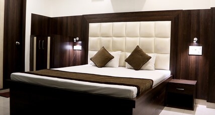 Hotel Stay Inn Room Type - Super Deluxe Room