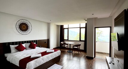 The Vivace || Bar & Restaurant Room Type - Standard Room with Mountain View Balcony