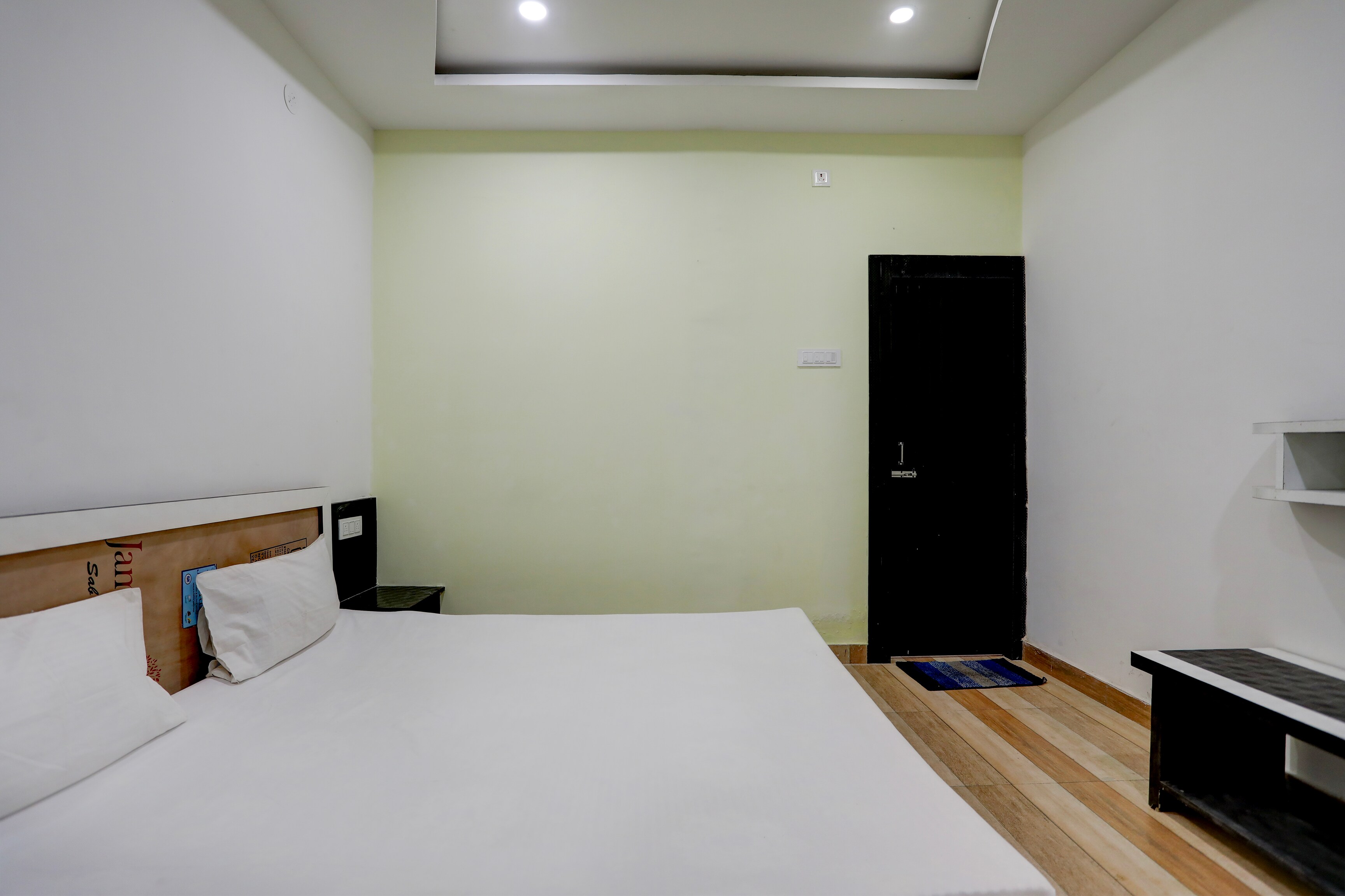 Super Hotel O The Nirvana Resorts - Tap to explore photos