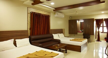 Shri Annamalai Residency Room Type - AC Four Bed Room