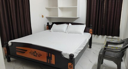 SRI PADMAVATHI NIVAS Room Type - Deluxe Ac Room