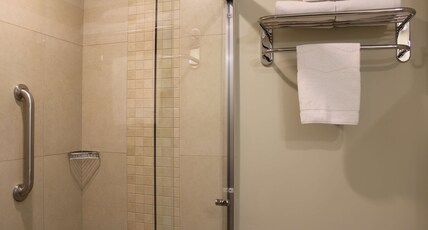 Hampton Inn by Hilton Villahermosa Room Type - 2 FULL-XL W FRIDGE NS