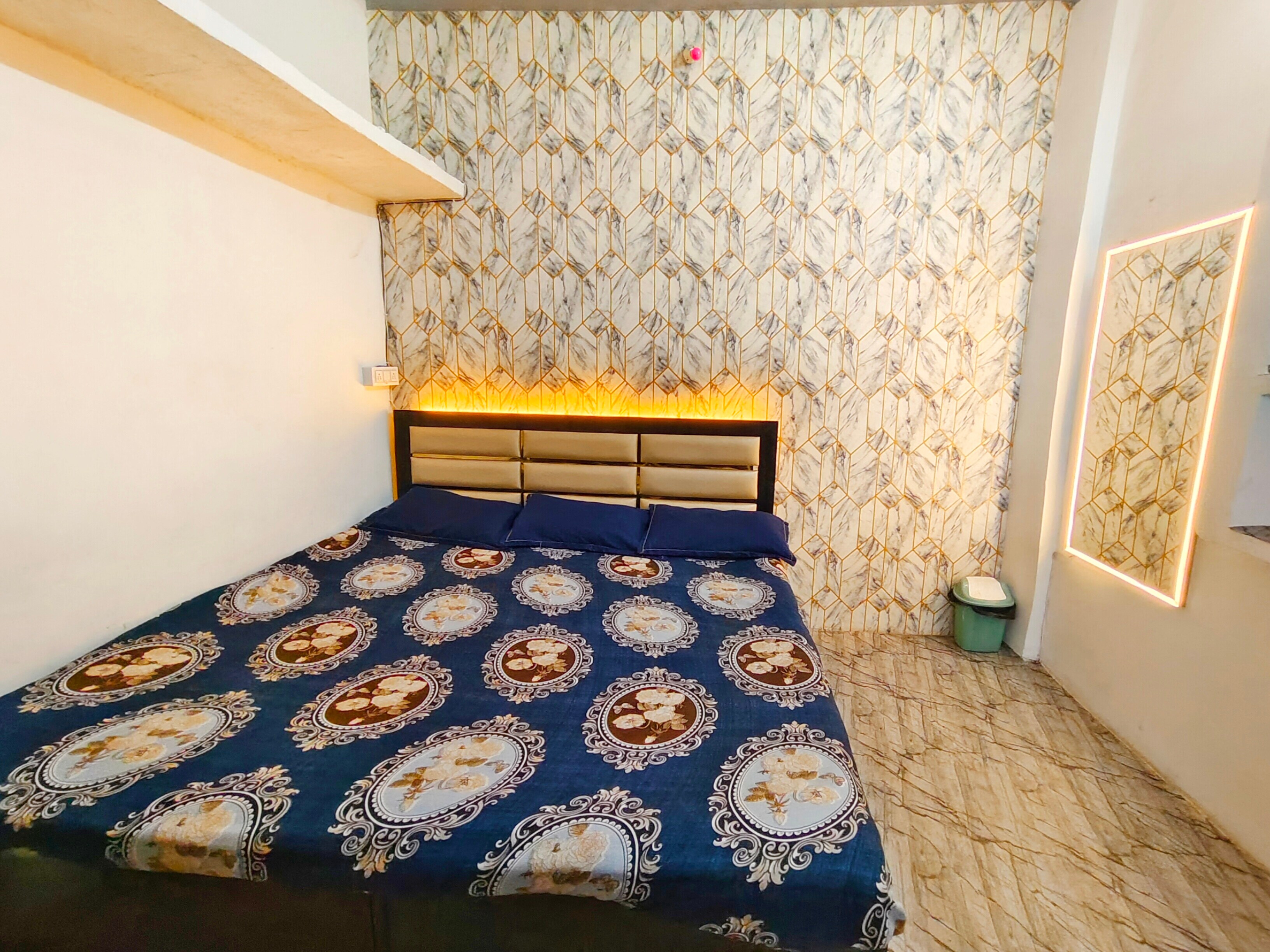 Shivay homestay ujjain - Tap to explore photos