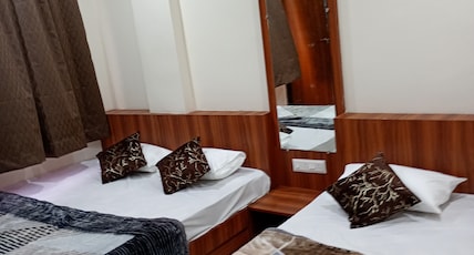 Hotel Barsana palace (Near Mahakal Temple) Room Type - Deluxe Four Bed AC Room(NO CAR PARKING) Hotel Barsana palace (Near Mahakal Temple) Room Type - Deluxe Four Bed AC Room(NO CAR PARKING)