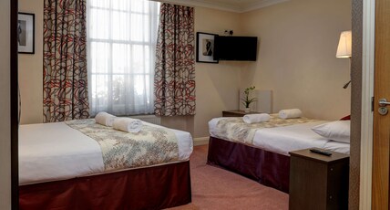 Best Western Buckingham Palace Rd Room Type - 2 Double Beds, Non-Smoking, Standard Room