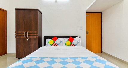 Centre Home Serviced Villa Room Type - Double Room With Private Balcony
