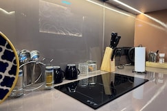 Chic Studio Apartment with Premium Amenities