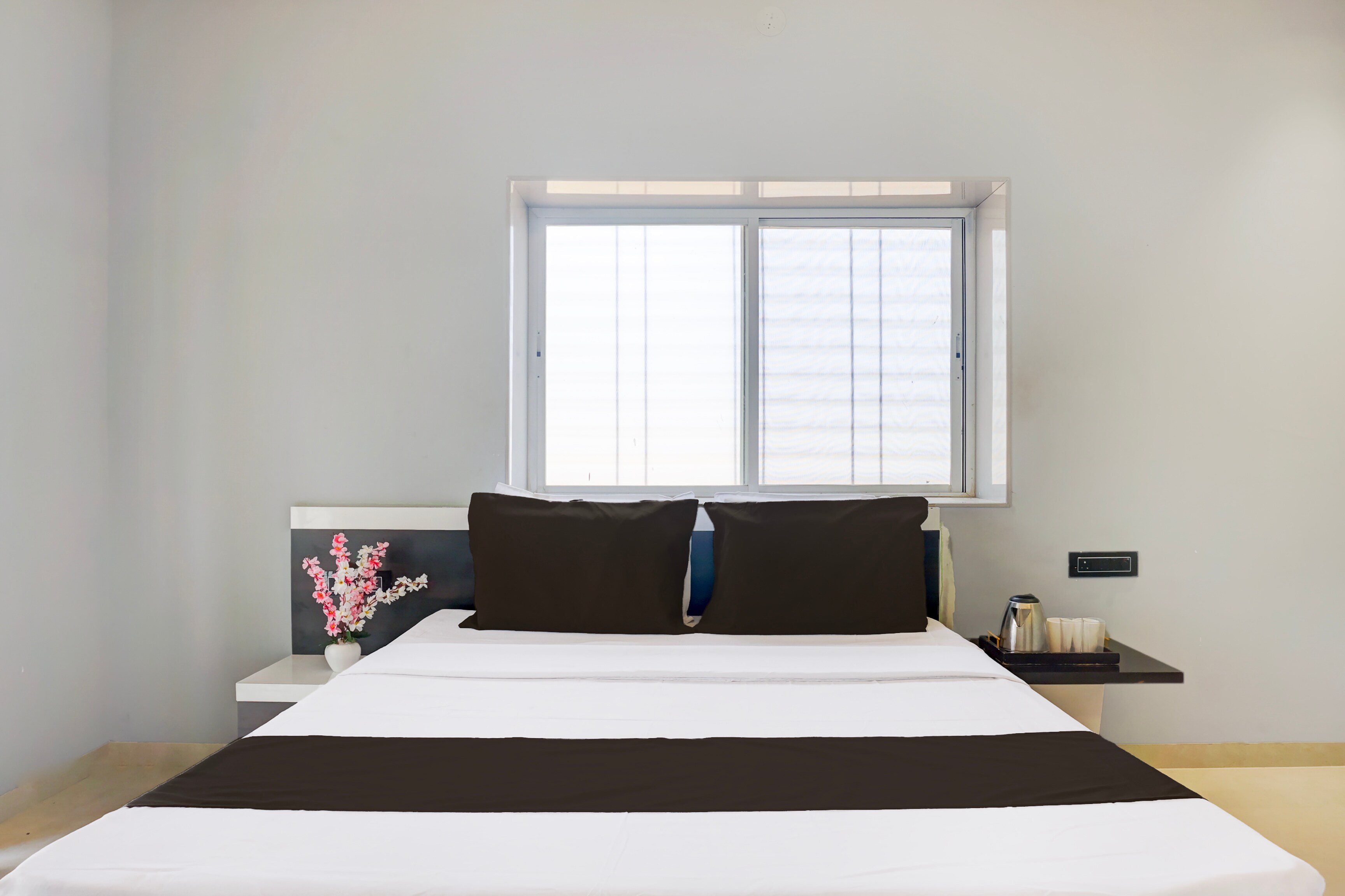 Hotel O Jeevan Restaurant & Lodging - Tap to explore photos