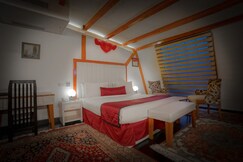 Address of Hotel Rose Petal