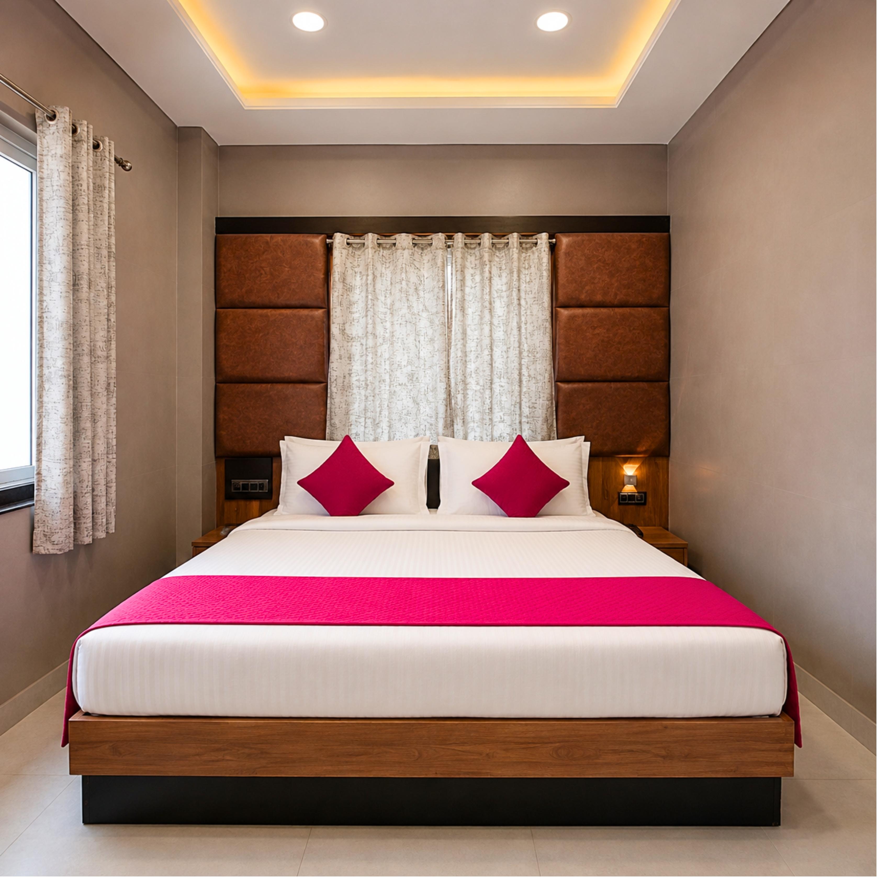 Hotel Maa Vindhyachal Dham-walking distance from Prem Mandir - Tap to explore photos