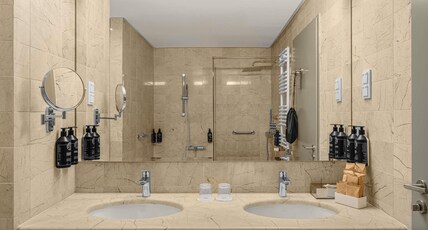 Hotel Lycium Debrecen - Handwritten Collection (October 2025) Room Type - One bedroom suite with one double bed and a pull-out sofa