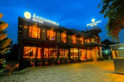 Saugandhika West Gate