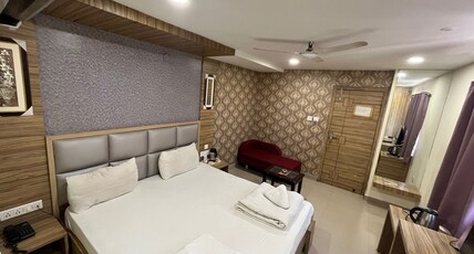 Hotel Pratap Residency Room Type - Super Deluxe Room