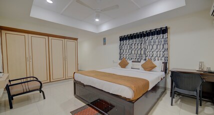 Lake View | Rooms in Service Apartments Room Type - Deluxe Room Lake View | Rooms in Service Apartments Room Type - Deluxe Room