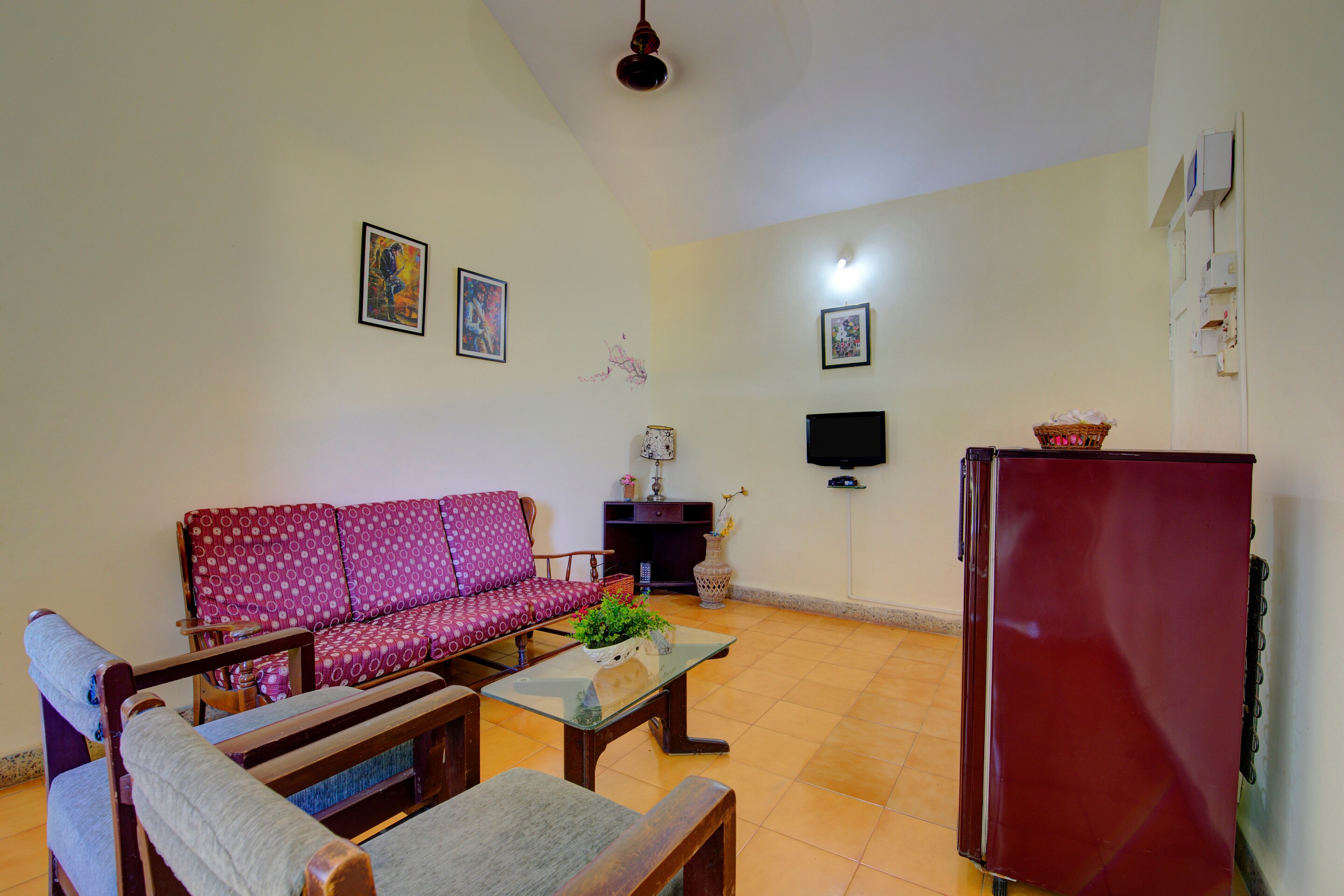 Lovely 1 Bhk apartment in Beira Mar Resort Baga - Tap to explore photos