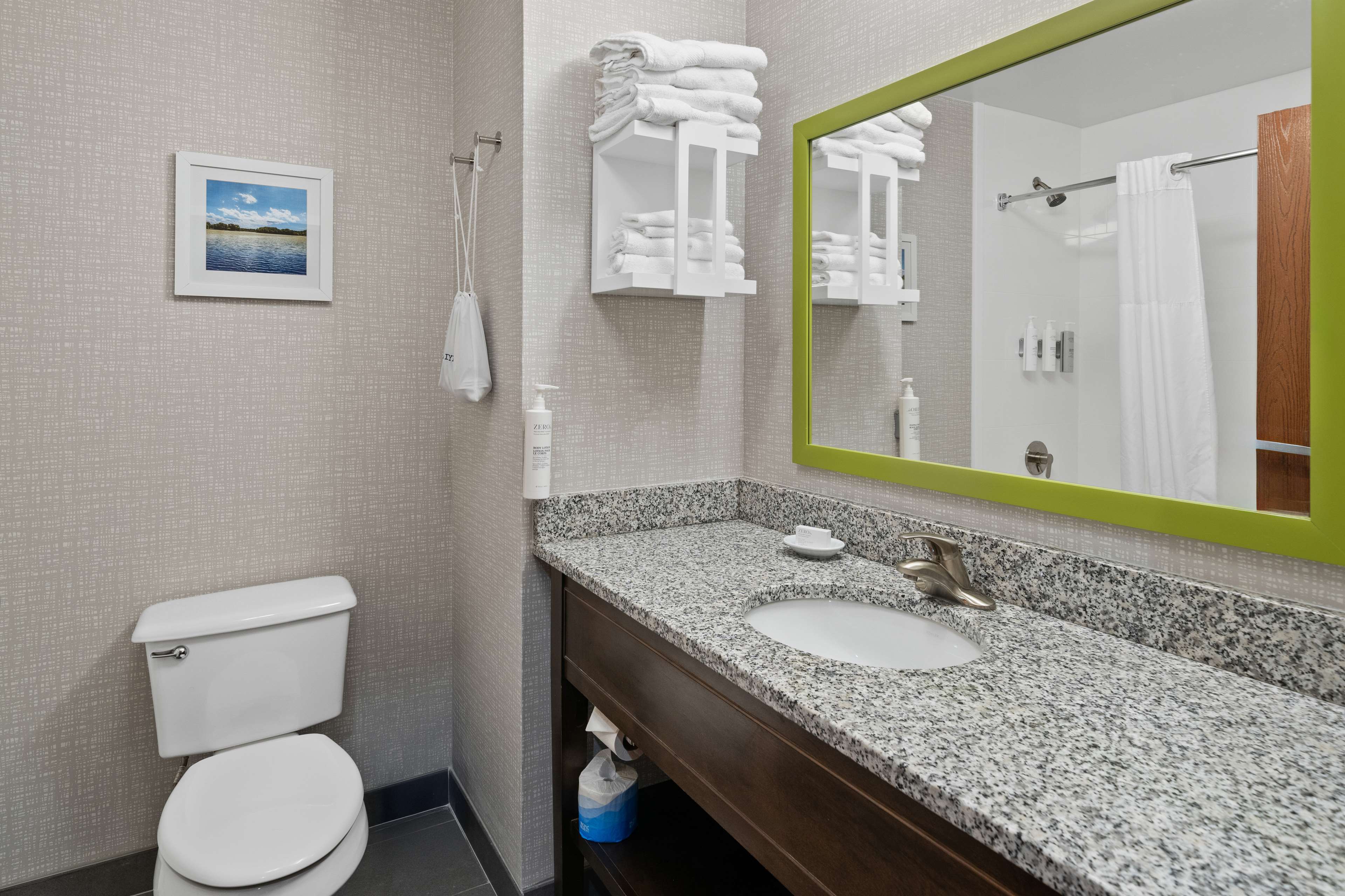Hampton Inn Franklin - Tap to explore photos