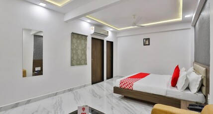 Hotel Sai Neel Room Type - Super Deluxe