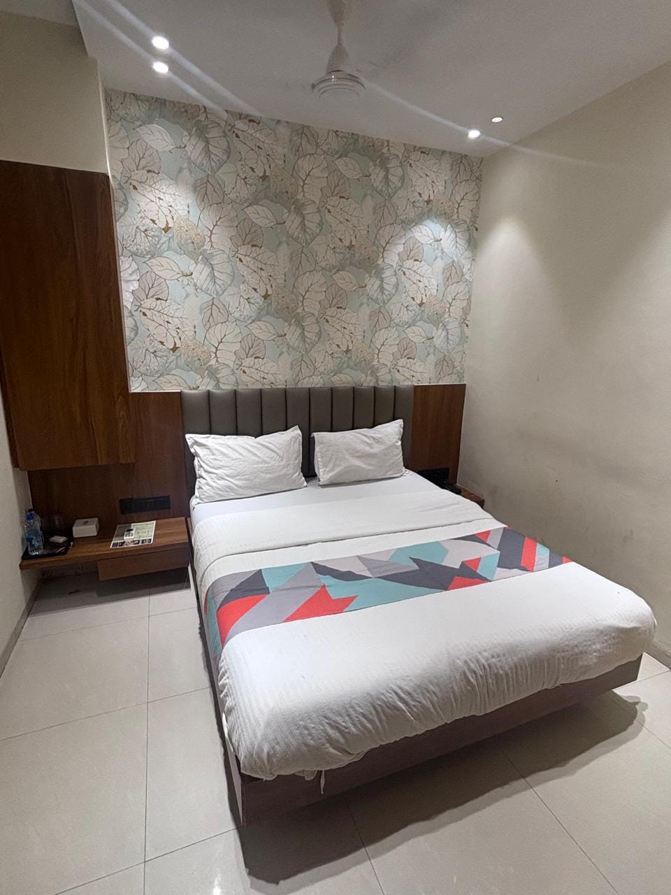 HOTEL BLISS EXECUTIVE - Tap to explore photos