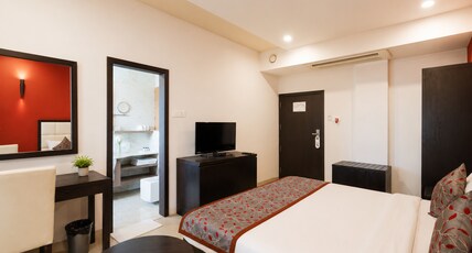 Viz Park Hotel - Business Hotel & Banquet, GIDC Anand Room Type - Premium King Room