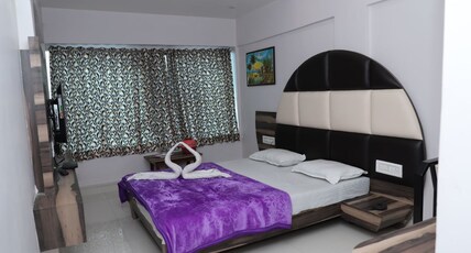 Tulsi Hotel Room Type - Deluxe Room