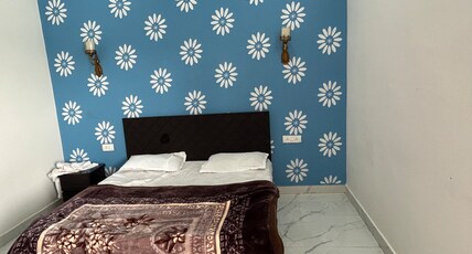 Sweet Orchard Farm Room Type - Luxury Room with Single King Size Bed