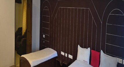Sri Annapoorna Tower Room Type - Suite AC Triple