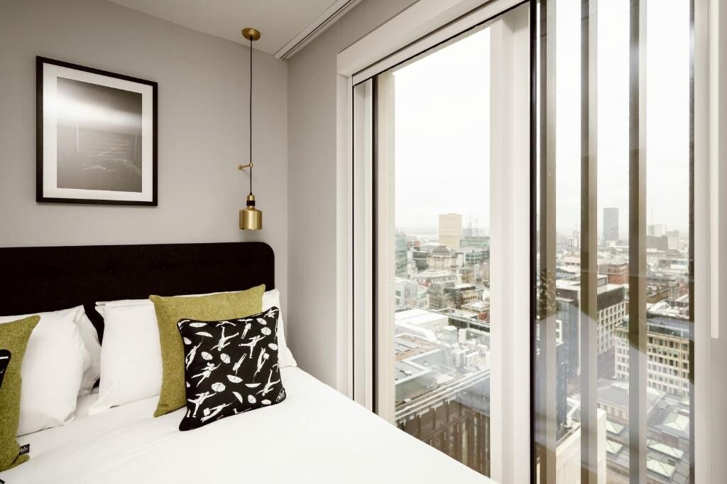 Wilde Aparthotels Manchester St. Peter's Square - Tap to explore photos