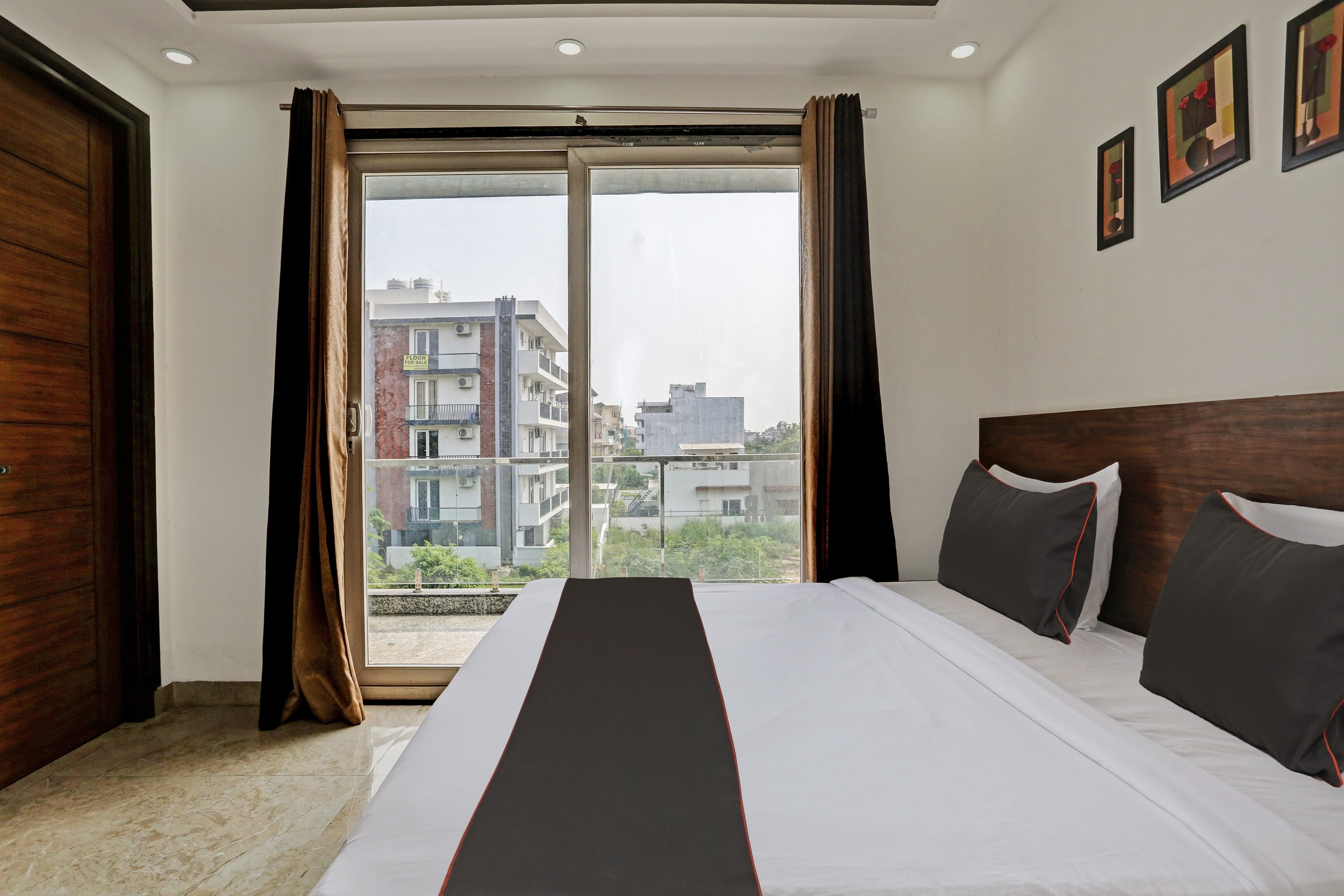 Hotel O VIKRANT RESIDENCY - Tap to explore photos