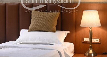 SHRI MANGALAM HOTEL RESTAURANT BANQUET Room Type - Deluxe Room with City View SHRI MANGALAM HOTEL RESTAURANT BANQUET Room Type - Deluxe Room with City View