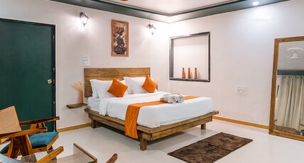 Moustache Daman | Rooms & Dorms Room Type - Superior King Room with Balcony and Washroom