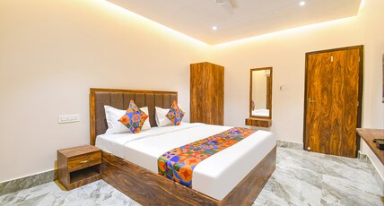 FabHotel Golden Suites Room Type - Deluxe Rooms FabHotel Golden Suites Room Type - Deluxe Rooms