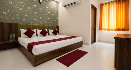 Hotel Keshavam Inn Room Type - Triple Bedroom With Balcony