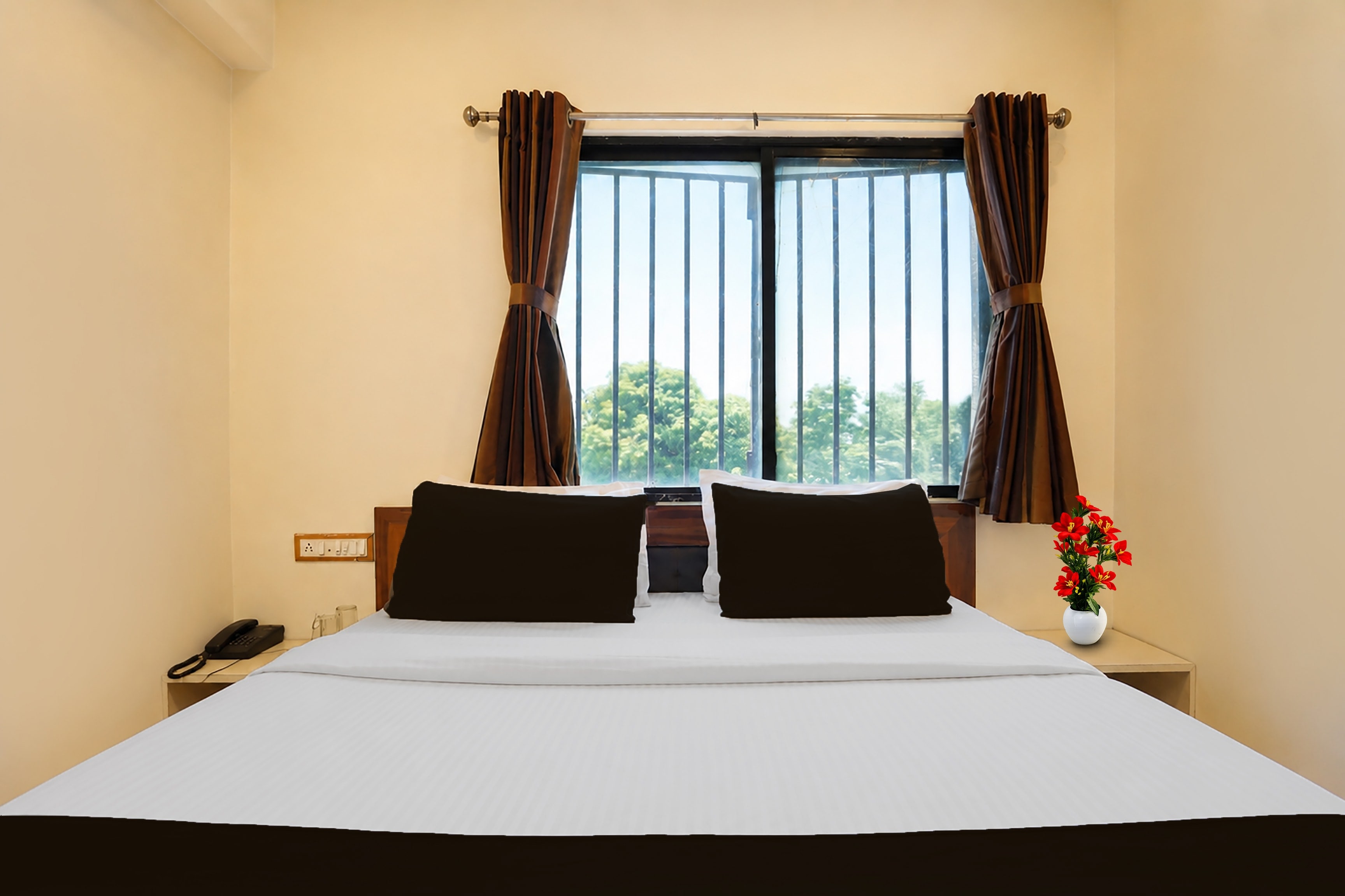 Hotel O Sabarmati Ashram Ahmedabad Formerly Red Apple - Tap to explore photos