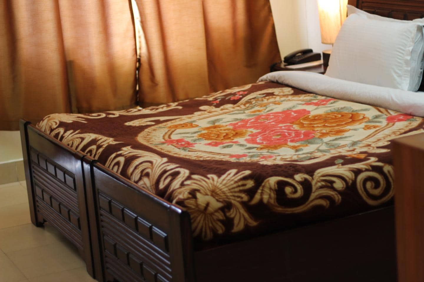 Hotel Deodar Villa - Tap to explore photos