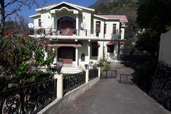 Blooming Dale @5 mins drive from Bhimtal Lake