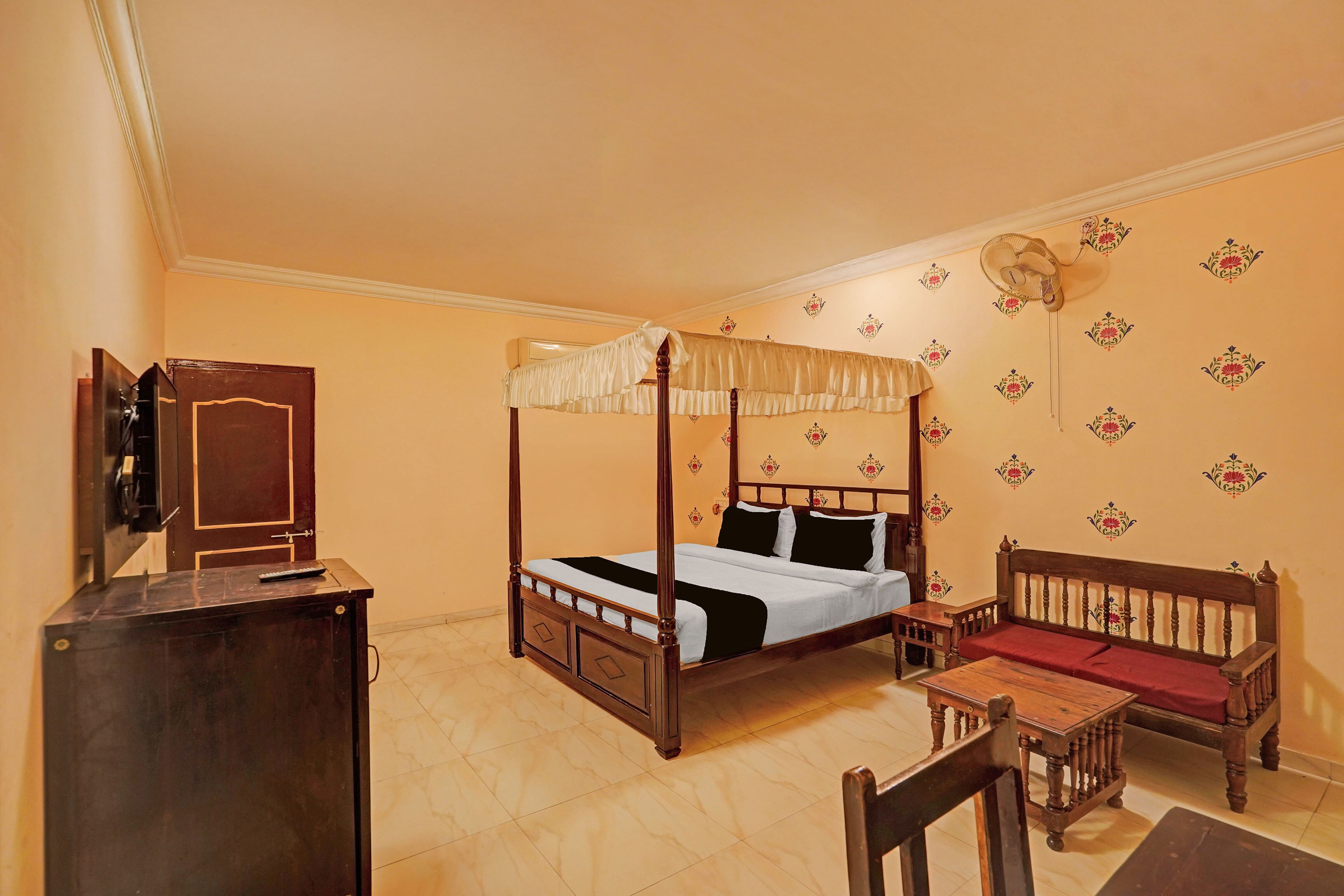 Townhouse Oak Kumbhalgarh Forest View Formerly Kumbhal Castle - Tap to explore photos