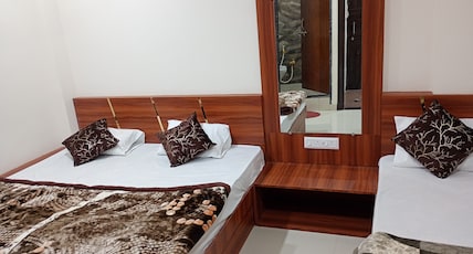 Hotel Barsana palace (Near Mahakal Temple) Room Type - Delux Three bed AC room(NO CAR PARKING) Hotel Barsana palace (Near Mahakal Temple) Room Type - Delux Three bed AC room(NO CAR PARKING)