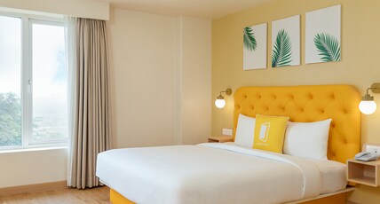 Bloom Hotel SG Highway Room Type - Deluxe King Room