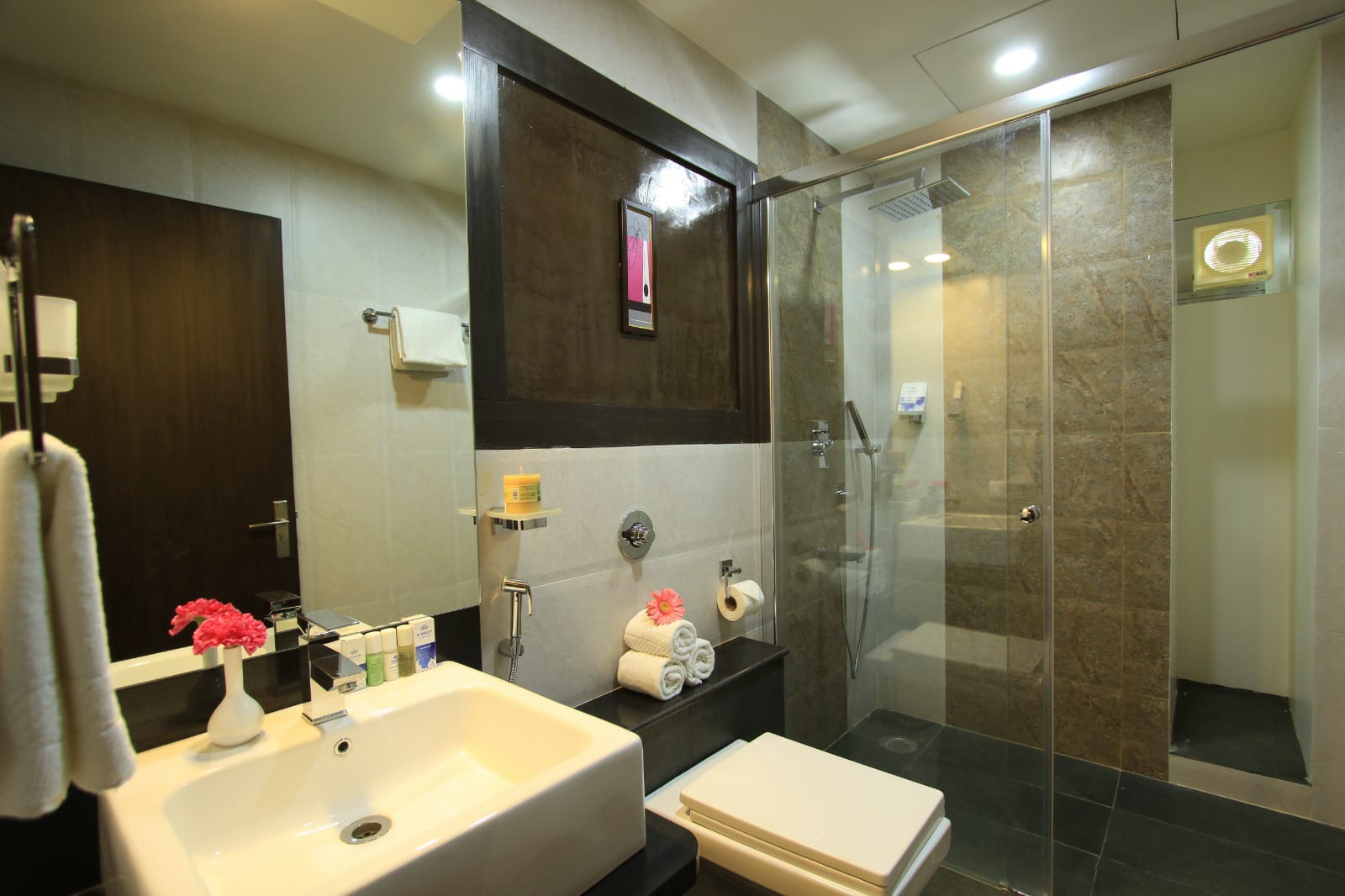 Avanse Millora Alpha Suites Service Apartment, Bangalore - Tap to explore photos
