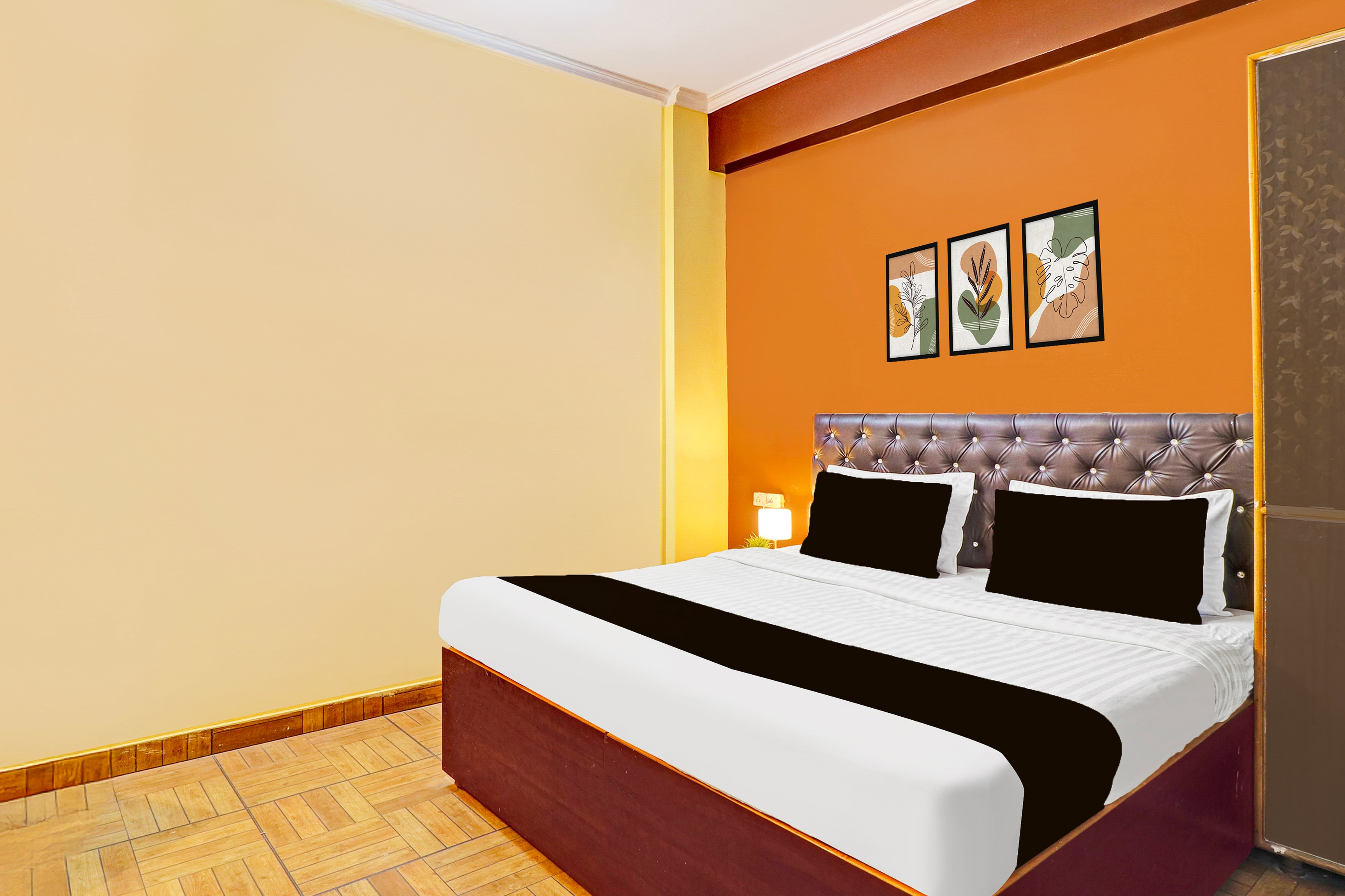 Hotel O Vidhan Sabha Chowk Formerly Sunshine Guest House - Tap to explore photos
