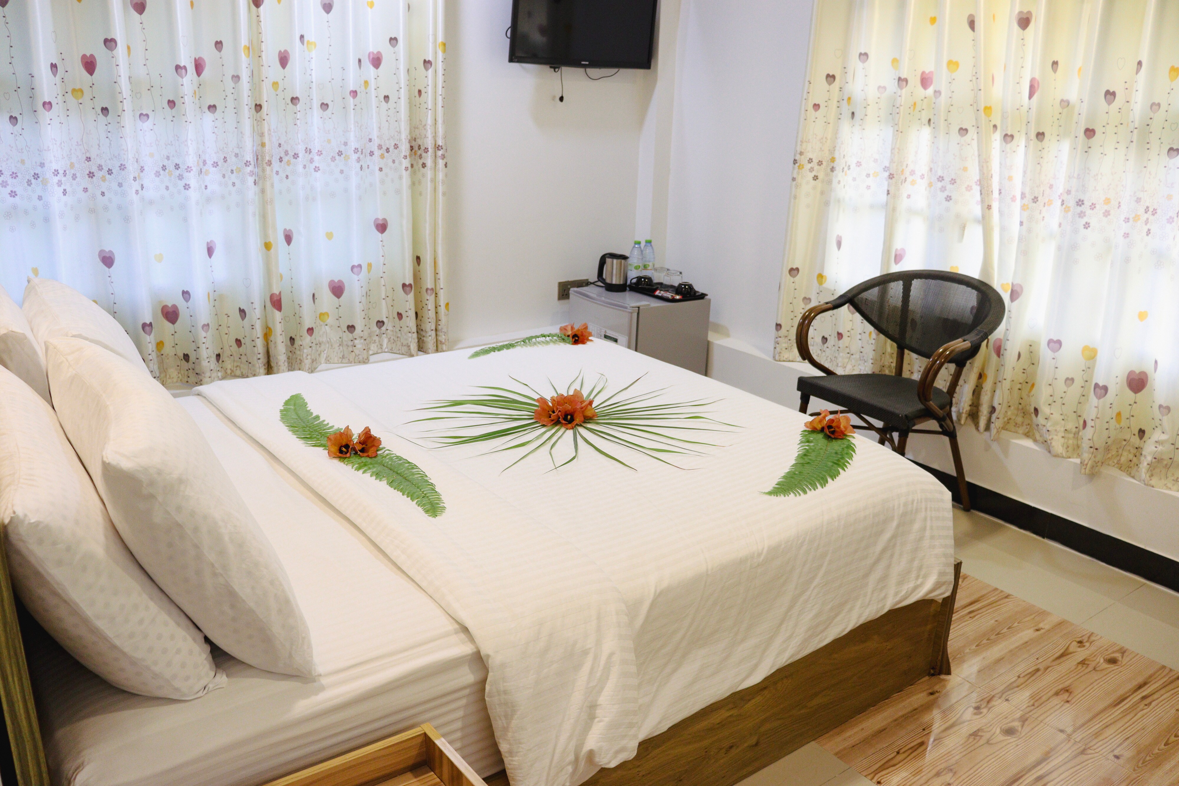 Ivilaa View - Tap to explore photos