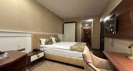 BEST WESTERN PLUS ASTANA Room Type - 1 Queen Bed, Non-Smoking, Higher Floor, Safe, Wi-Fi, Coffee And Tea Maker, Air-Conditioned, Full Bre BEST WESTERN PLUS ASTANA Room Type - 1 Queen Bed, Non-Smoking, Higher Floor, Safe, Wi-Fi, Coffee And Tea Maker, Air-Conditioned, Full Bre