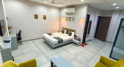 Hotel Saffron Room Type - Superior Room