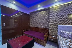 Rooms of Siddha Xanadu Ultra Luxary Apartment near airport