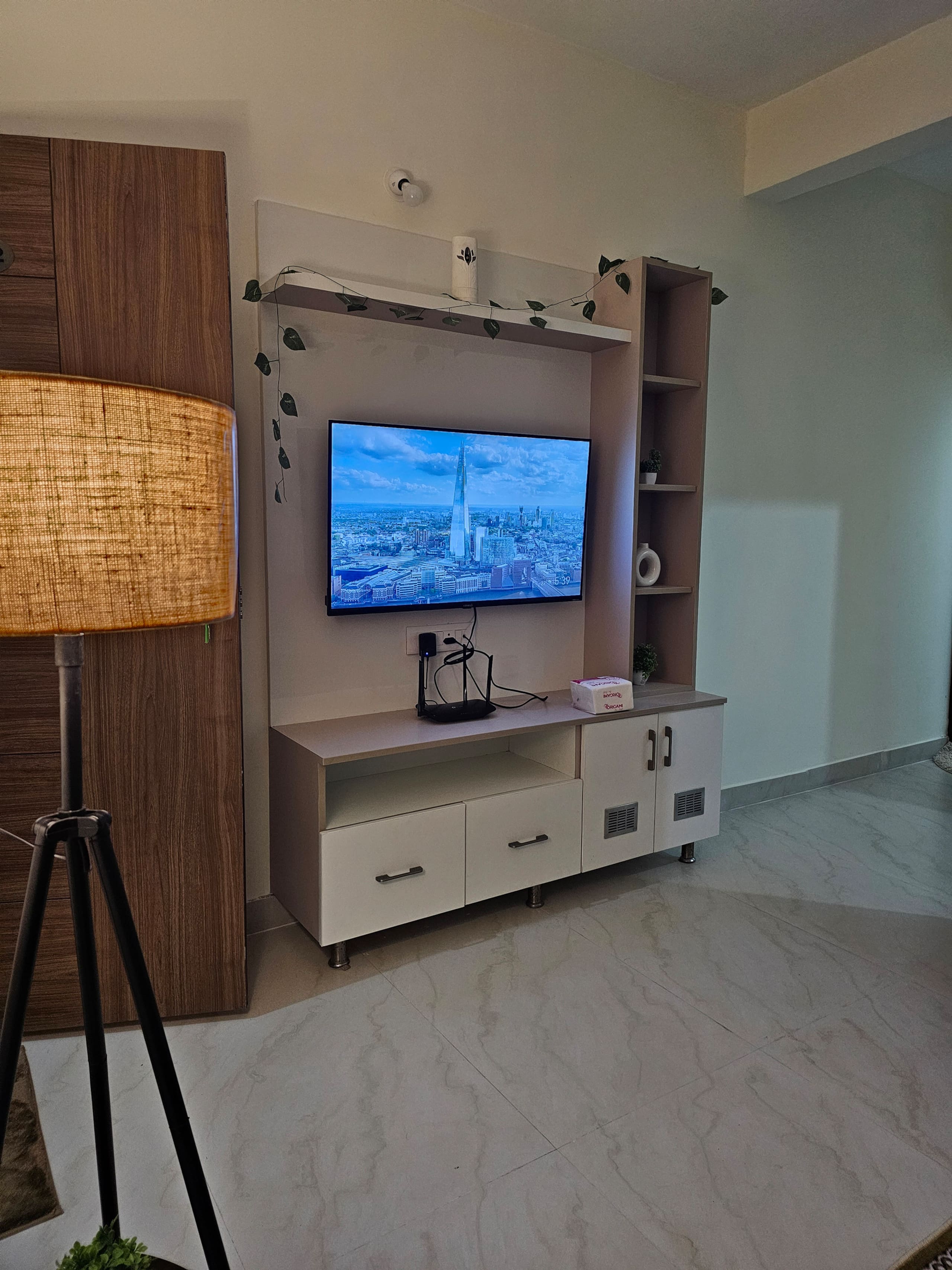 Apex2 | Bellandur, Work From Home | Luxury - Tap to explore photos