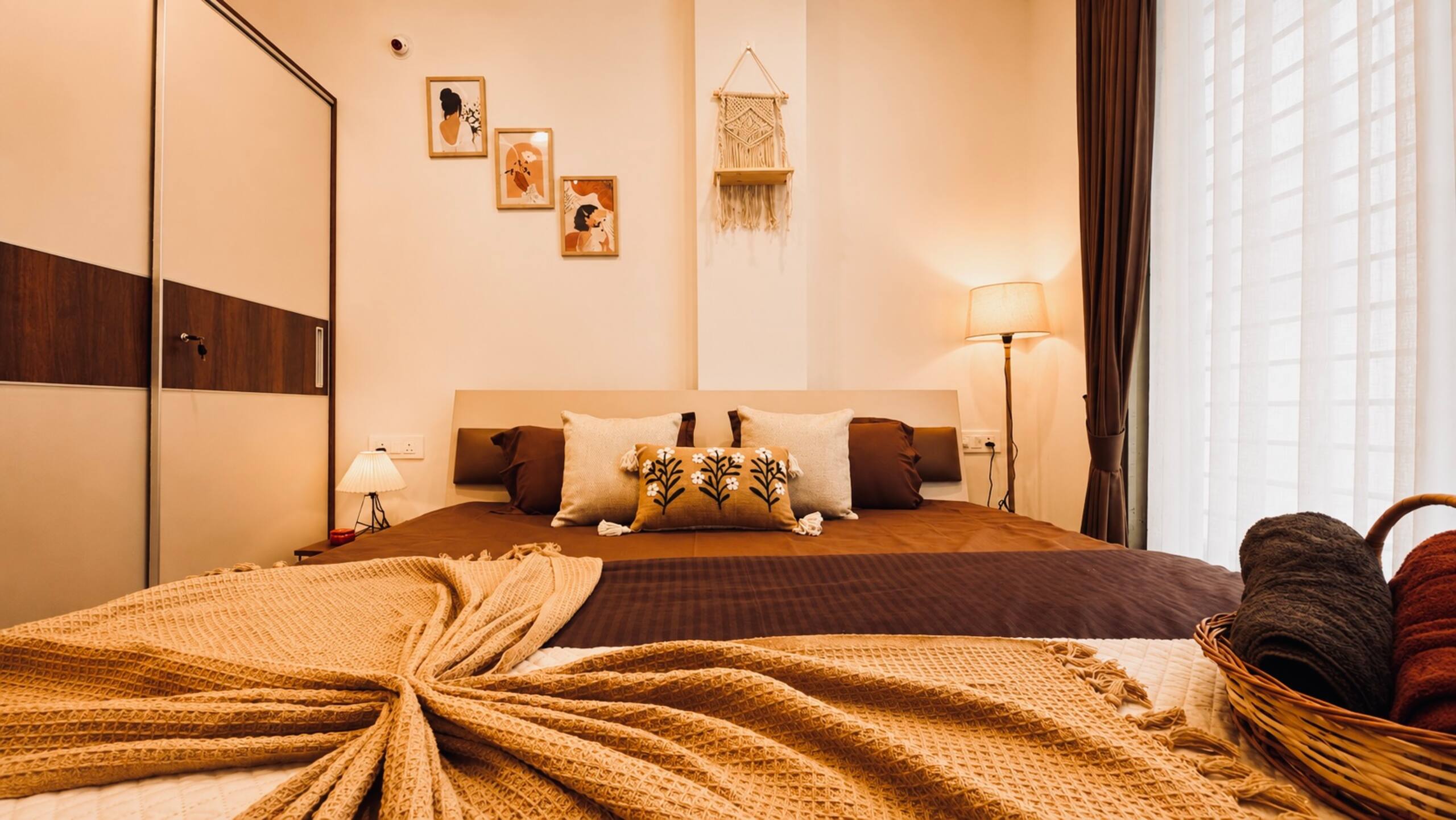 Stayesy Boho Retreat 1BHK Couple s Escape - Tap to explore photos
