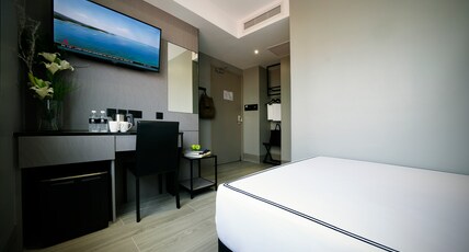 Hotel Classic by Venue Room Type - Premier Room