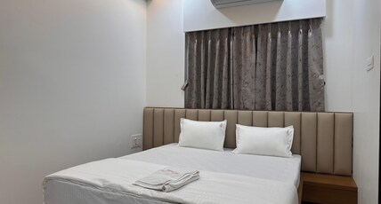 Home Court Yard Room Type - Deluxe Room