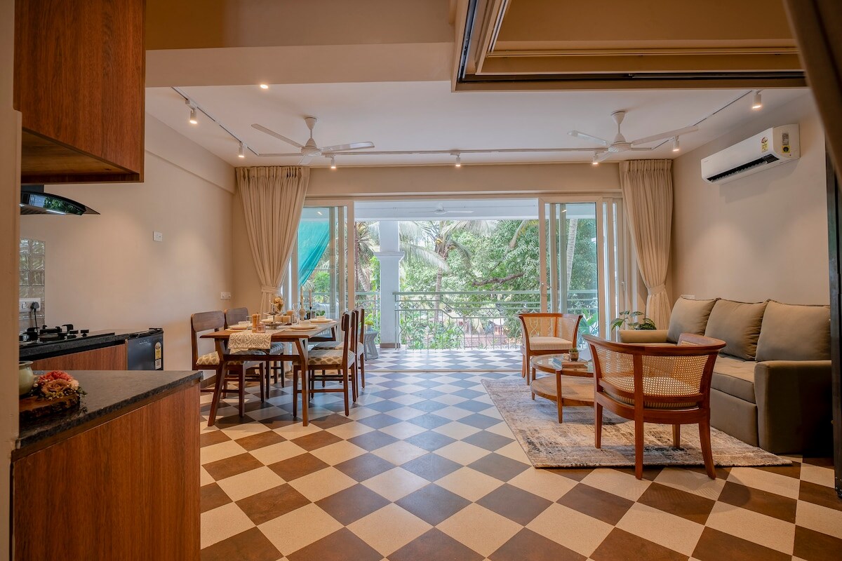 Staymaster Solintra Serviced Apartment Pool - Tap to explore photos